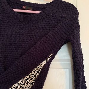 Blue Sweater w/ Lace Detail🔹